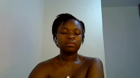 Snapshot of holy_ebony chatting on 06.16.26 holy_ebony online show from 06.16.26