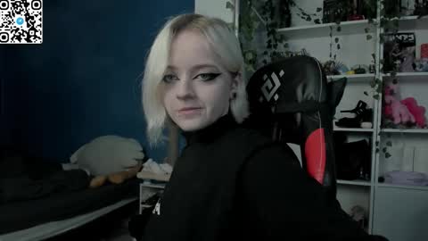 holy_mistresss online show from 11.30.25