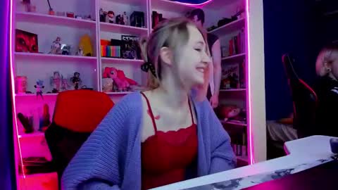 Snapshot of holy_rumi chatting on 02.15.26 Rumi online show from 02.15.26