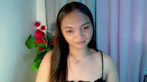 Snapshot of holy_shine chatting on 12.14.25 Bella online show from 12.14.25