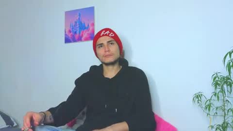 Snapshot of holy_taby_ chatting on 05.09.26 online show from 05.09.26