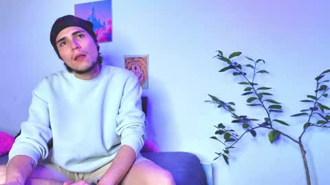Snapshot of holy_taby_ chatting on 05.16.26 online show from 05.16.26