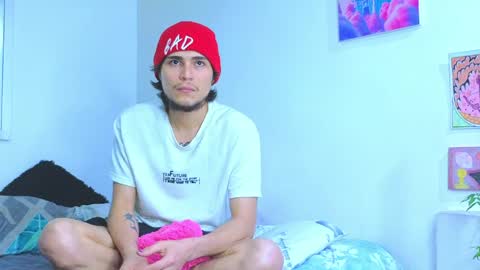 Snapshot of holy_taby_ chatting on 06.08.26 online show from 06.08.26