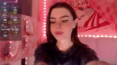 Mia online show from 10.25.25