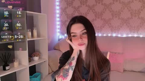 Mia online show from 04.08.26