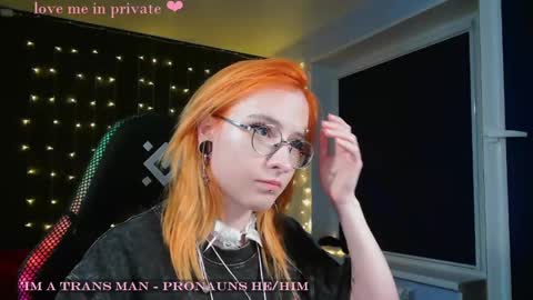 Snapshot of honelin chatting on 01.20.25 Honelints boyblonde hair AsterMIntfemboybrown hair online show from 01.20.25