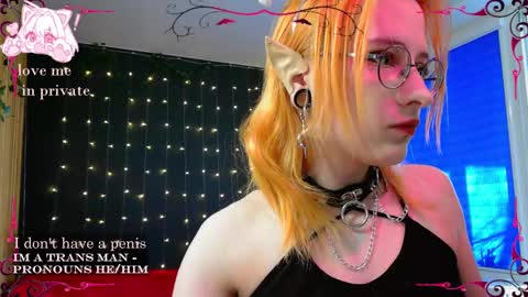 Snapshot of honelin chatting on 03.09.25 Honelints boyblonde hair AsterMIntfemboybrown hair online show from 03.09.25