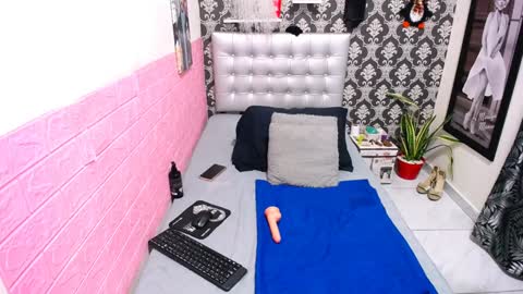 honey_channe online show from 12.19.24