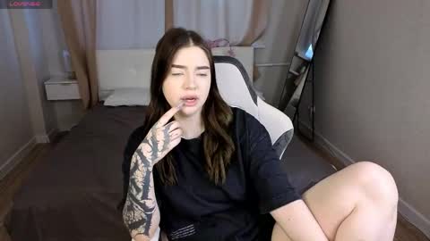Snapshot of honey_cherrry chatting on 05.27.26 Honey online show from 05.27.26