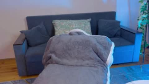 Snapshot of honey_nana chatting on 11.25.25 Nana and Rustam online show from 11.25.25