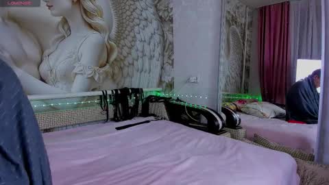 CHRISTIE and HERALD online show from 10.13.25