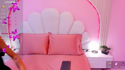 honey_sofii_ online show from 02.24.25