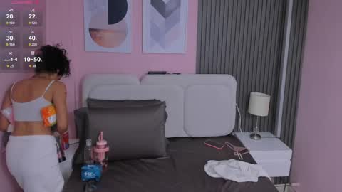 honey_sofii_ online show from 09.29.25