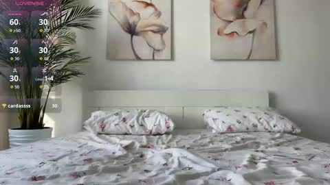 Mia online show from 03.26.26