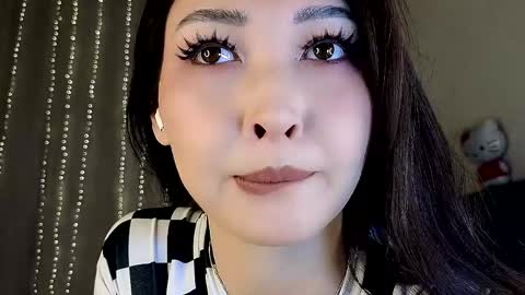 Snapshot of honey_yani chatting on 03.15.26 yani online show from 03.15.26