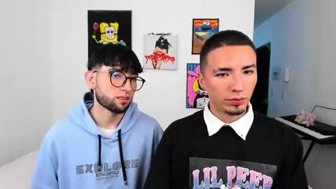 Snapshot of honeyboyz_ chatting on 12.16.25 Camilo Alejo online show from 12.16.25