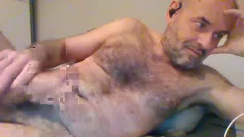 Snapshot of honeydaddyforyou chatting on 03.05.25 honeydaddyforyou online show from 03.05.25
