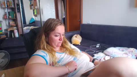 HoneydewMolly online show from 07.04.26