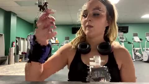 HoneyDrippinBunny online show from 02.24.25