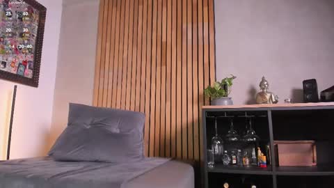 Sofia independent model online show from 04.03.26