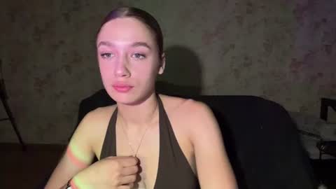 Snapshot of honeylune_ chatting on 07.24.26 Lovia online show from 07.24.26