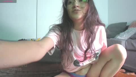 Snapshot of honeymoon1212 chatting on 01.23.25 Mila K online show from 01.23.25