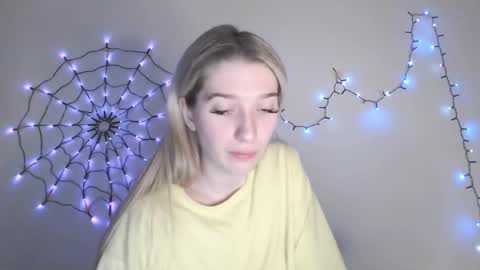 honeyveil online show from 12.02.25