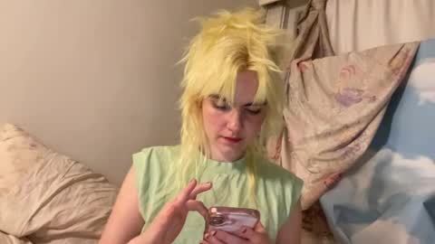 Snapshot of honeyxlimbed chatting on 07.19.26 Emi Rose online show from 07.19.26