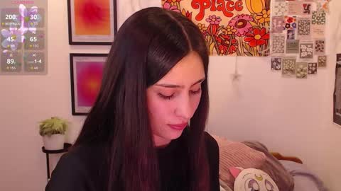 Snapshot of honeyypeaach chatting on 09.26.25 online show from 09.26.25