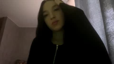 Snapshot of hongfrahm chatting on 12.20.25 Diana online show from 12.20.25