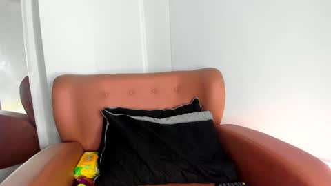 honnyy_23 online show from 10.04.25