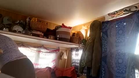 hoodoou online show from 03.12.26