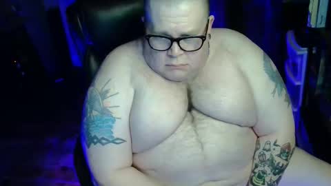 Snapshot of hoosierdaddyxl chatting on 03.15.26 Sir online show from 03.15.26
