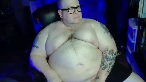 Snapshot of hoosierdaddyxl chatting on 04.13.26 Sir online show from 04.13.26