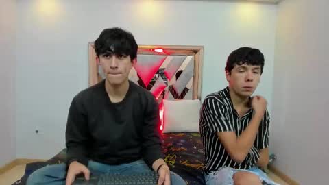 hoot_booys_ online show from 11.24.25