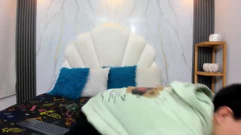 hoot_booys_ online show from 01.10.26