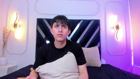 hoot_booys_ online show from 03.30.26