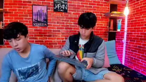 Snapshot of hoot_boyss_ chatting on 06.16.26 Jake y Troy online show from 06.16.26