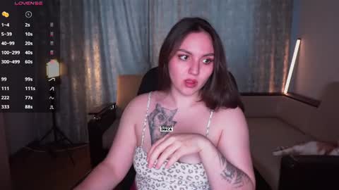 Snapshot of hoot_owl_cb chatting on 07.18.26 Karina online show from 07.18.26