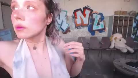 Snapshot of horndemonroxy chatting on 09.09.25 Roxy online show from 09.09.25