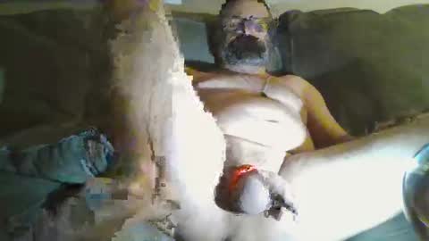 Snapshot of hornedupnwild chatting on 05.06.26 Showing off gets me off online show from 05.06.26