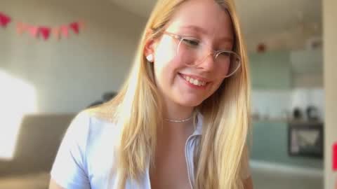 Snapshot of horney_audrey chatting on 10.13.25 Audrey online show from 10.13.25