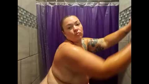 Snapshot of horneygirl88ddd chatting on 09.30.25 horneygirl88ddd online show from 09.30.25