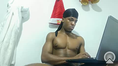 Snapshot of horneyguy2399 chatting on 12.14.24 sugarbaby online show from 12.14.24
