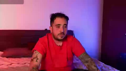 Snapshot of hornienextdoor chatting on 09.25.25 hornienextdoor online show from 09.25.25