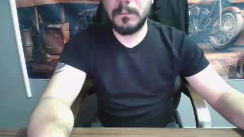 Snapshot of horny_cock31 chatting on 04.14.26 pussy slapper online show from 04.14.26