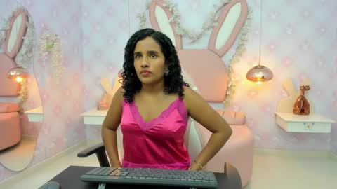 Snapshot of horny_curlss chatting on 05.17.26 Horny Curls online show from 05.17.26