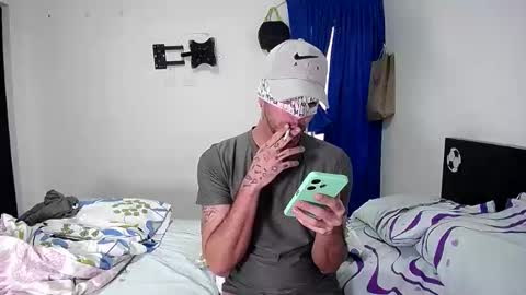 BoyHornyDirty online show from 11.19.25