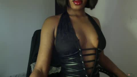 Snapshot of horny_goddess_delilah chatting on 06.25.26 delilah online show from 06.25.26