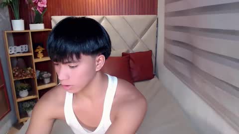 Snapshot of horny_jamesxx chatting on 05.04.26 cum boy james online show from 05.04.26